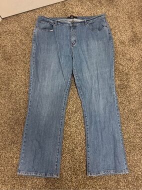 Venezia Medium Light Blue Straight-Leg Jeans